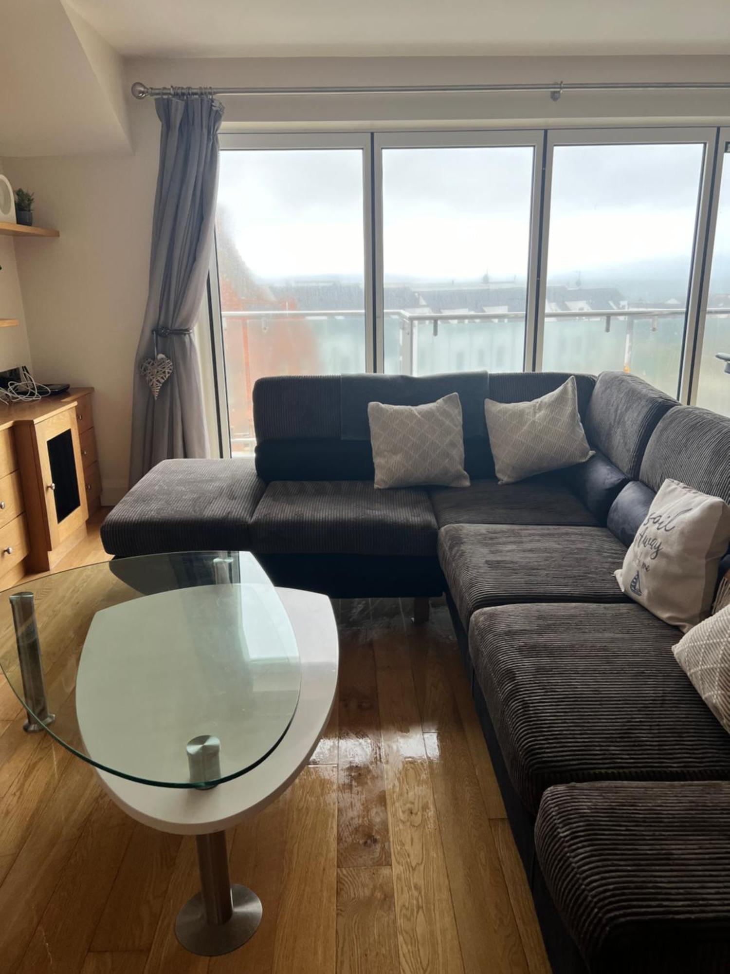 Penthouse Apartment - Town Centre, Sea Views, Secure Parking Portrush Buitenkant foto