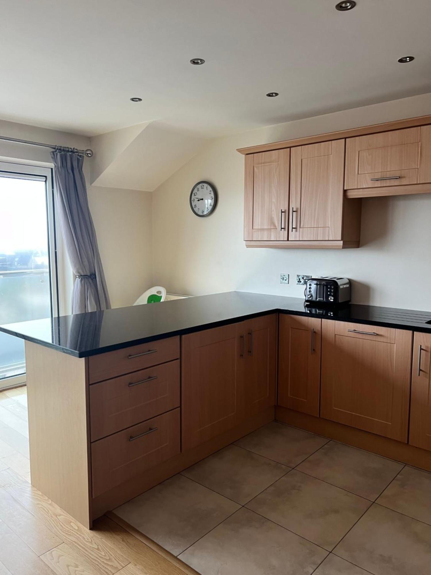 Penthouse Apartment - Town Centre, Sea Views, Secure Parking Portrush Buitenkant foto